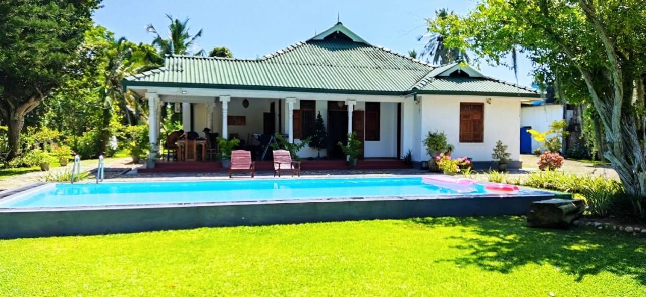 Tranquility Guest House Hikkaduwa Exteriör bild