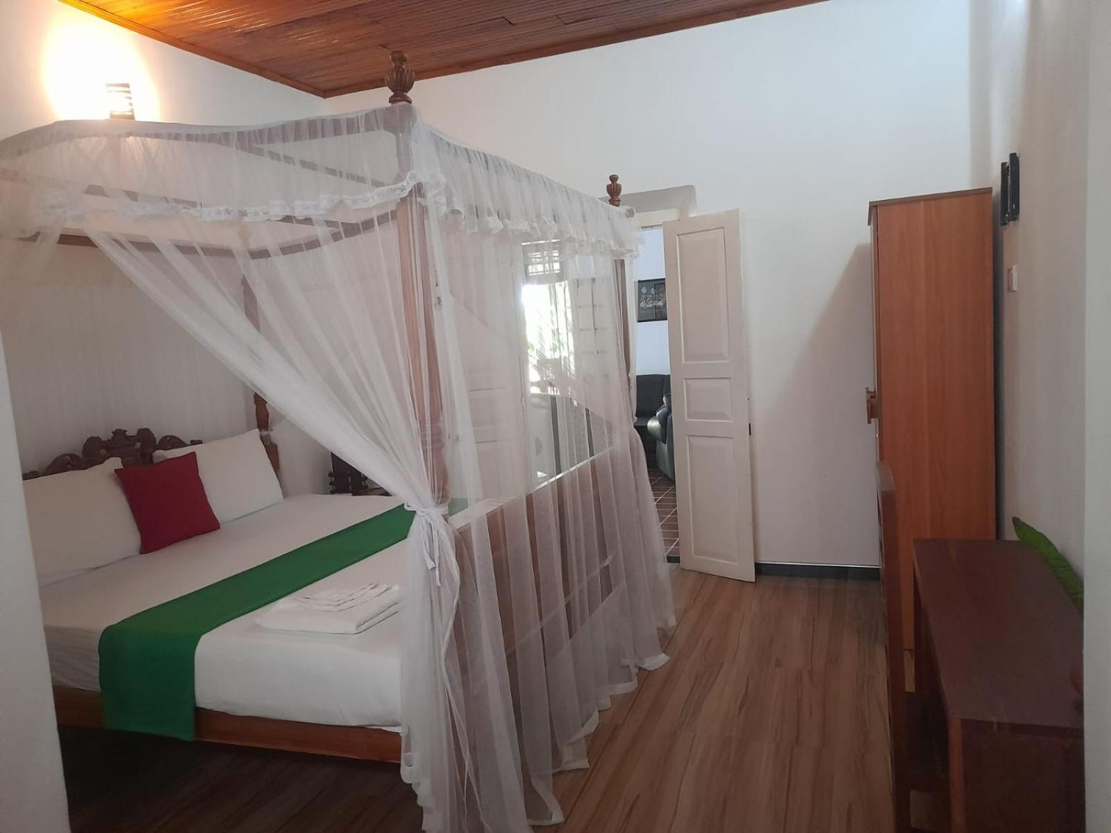 Tranquility Guest House Hikkaduwa Exteriör bild