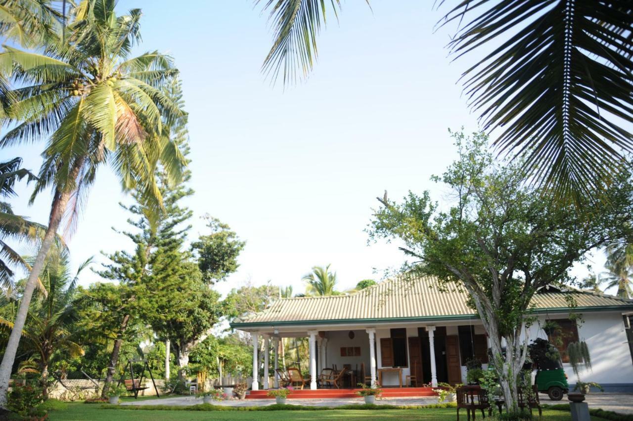 Tranquility Guest House Hikkaduwa Exteriör bild