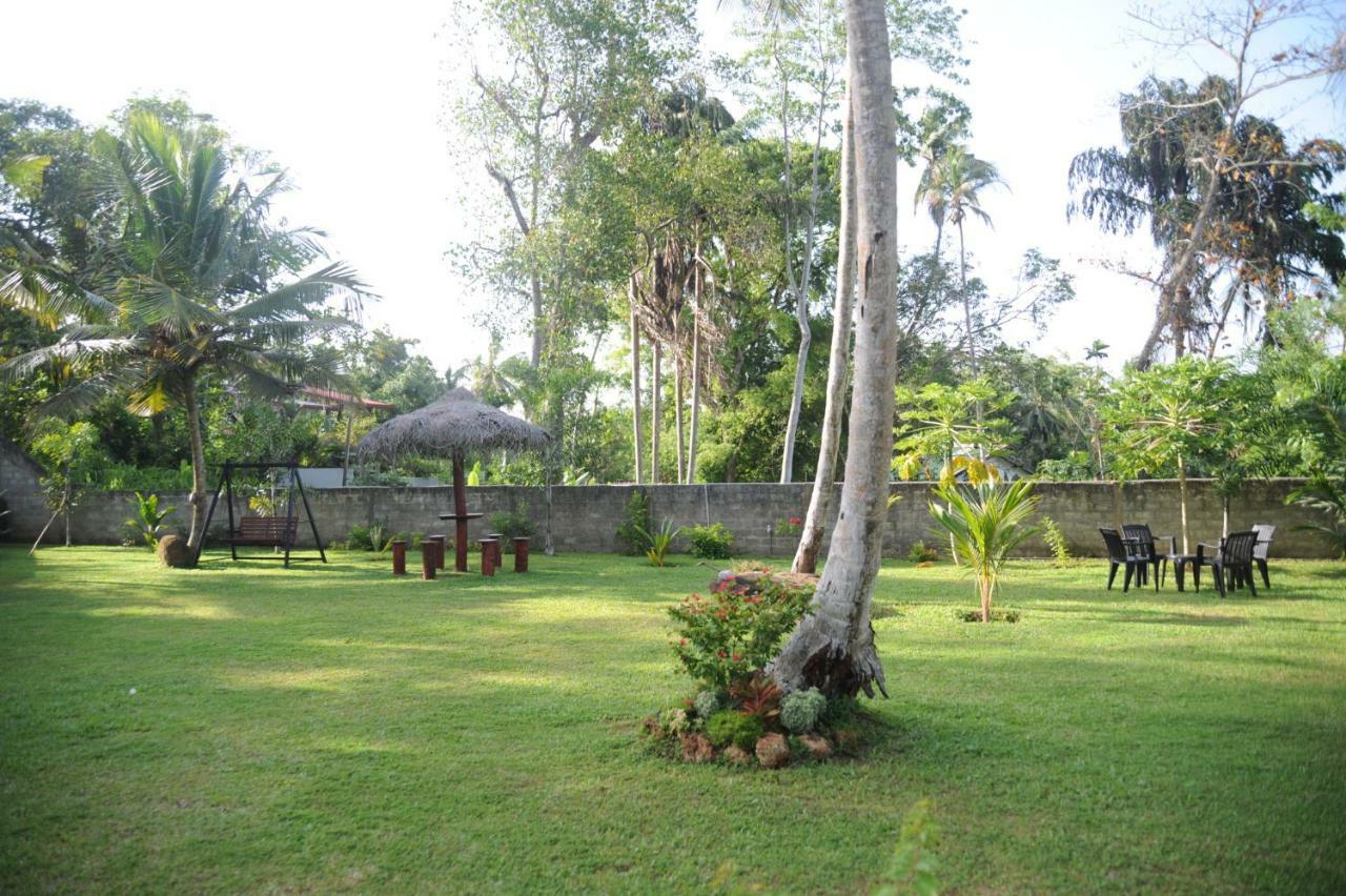 Tranquility Guest House Hikkaduwa Exteriör bild