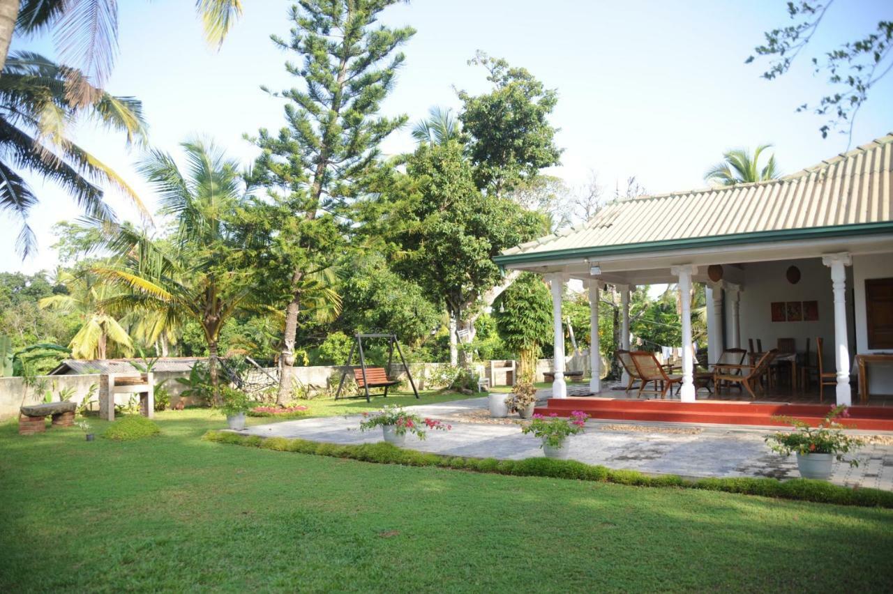 Tranquility Guest House Hikkaduwa Exteriör bild