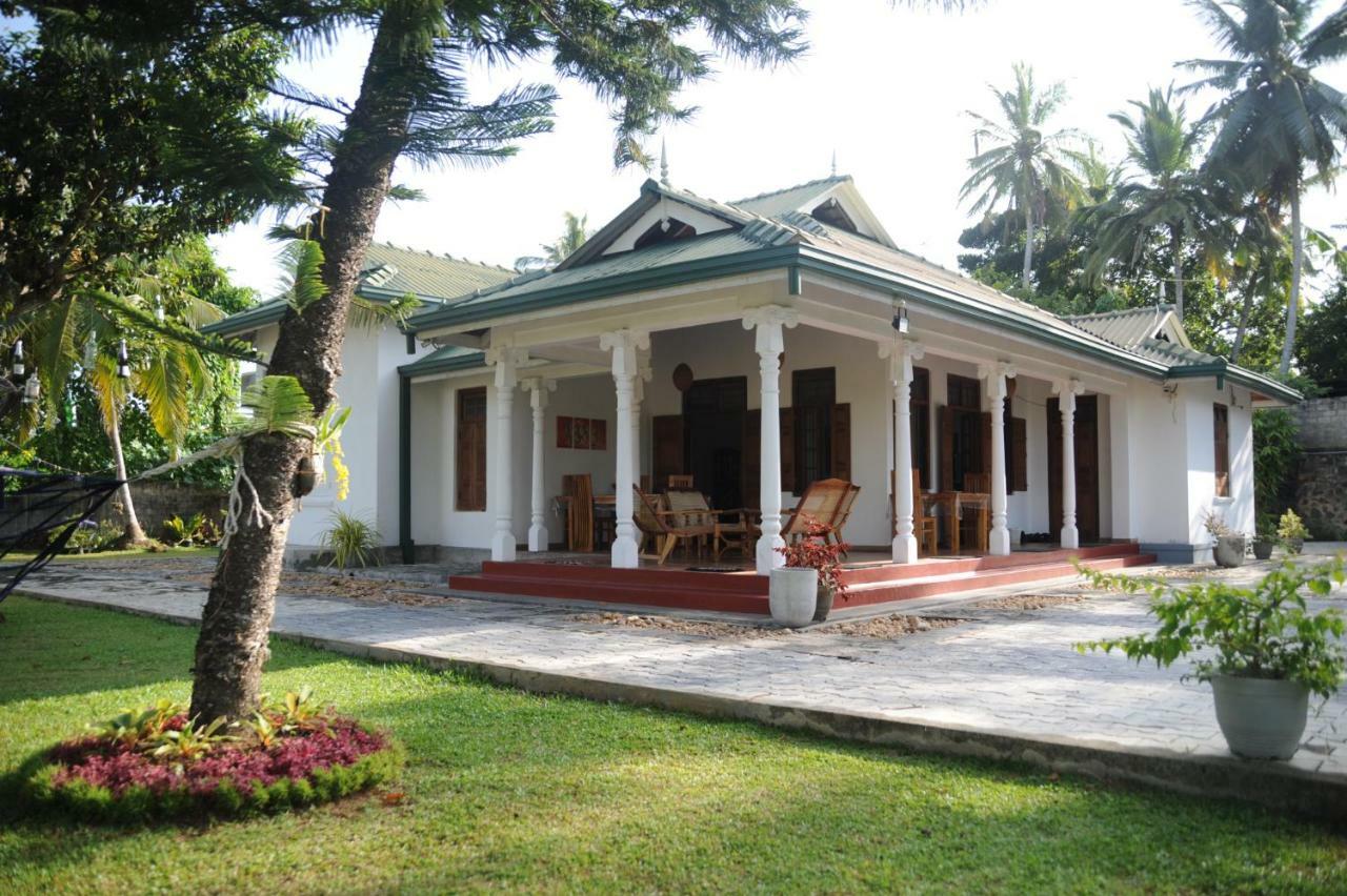 Tranquility Guest House Hikkaduwa Exteriör bild