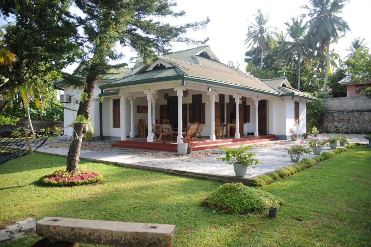 Tranquility Guest House Hikkaduwa Exteriör bild